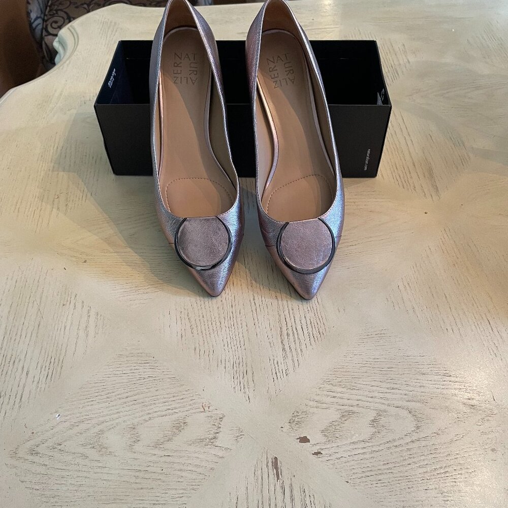 Naturalizer Flat Shoes